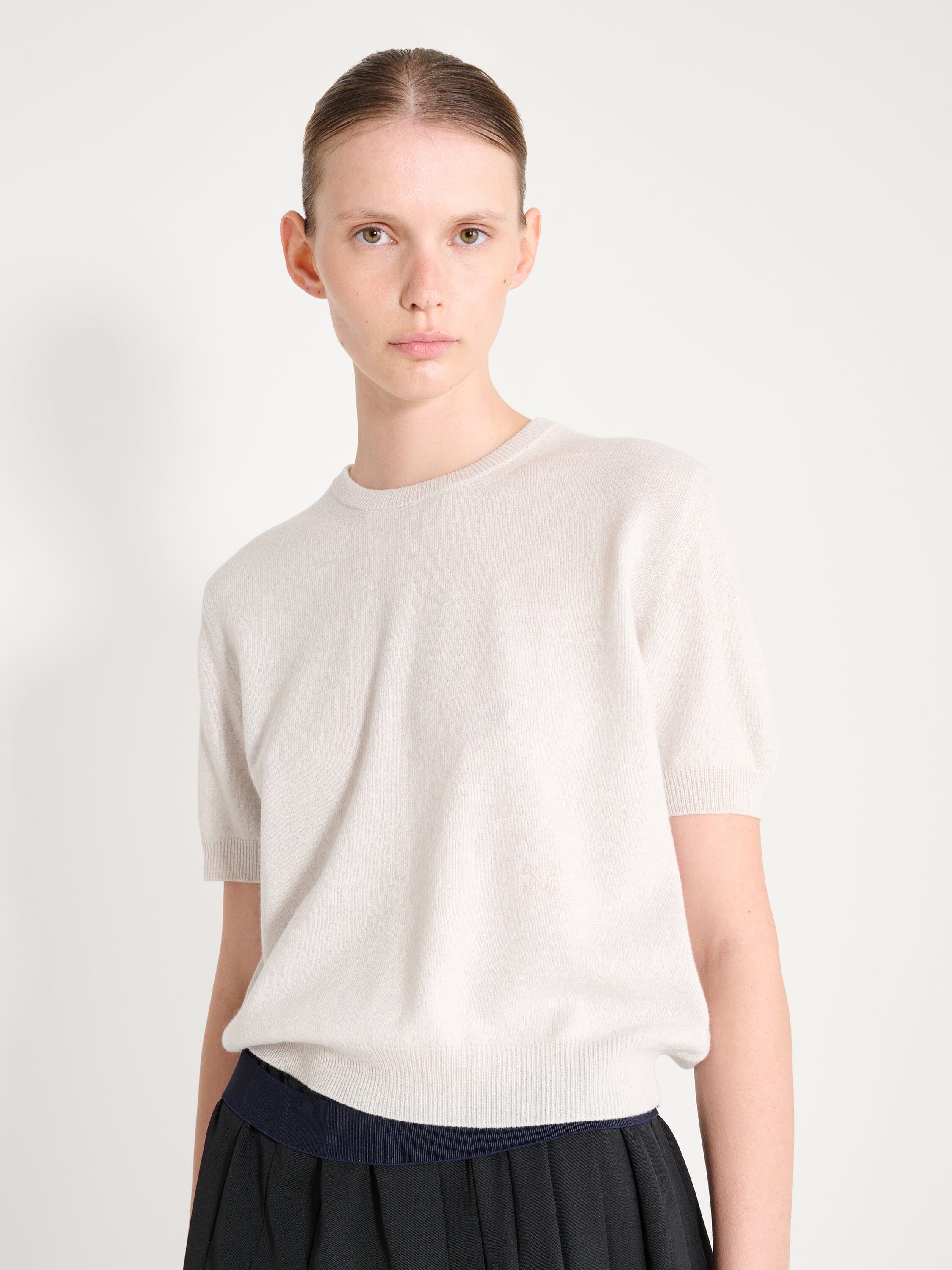 Nackiyé Crewneck Pearl Cashmere Short Sleeved Crewneck