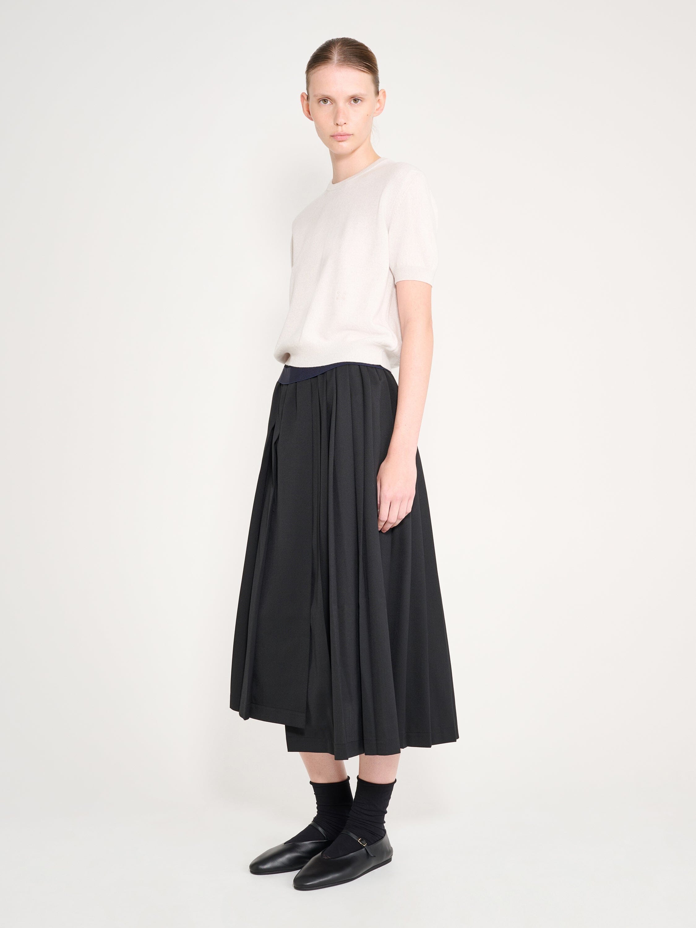 Nackiyé Crewneck Pearl Cashmere Short Sleeved Crewneck