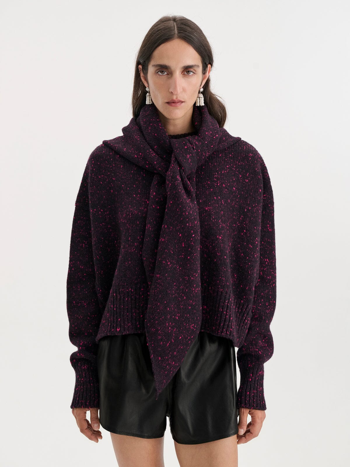 Nackiyé Queen's Guard Knit Scarf