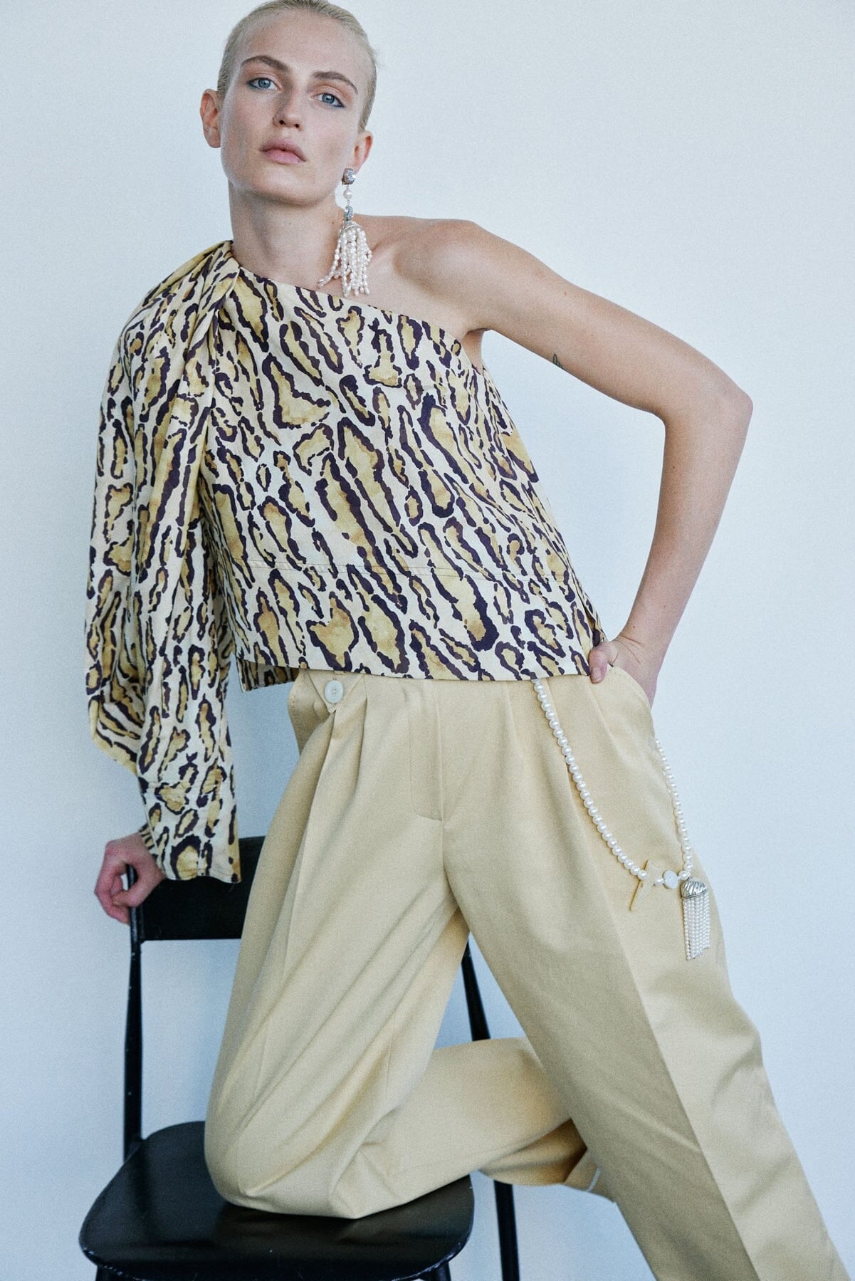 Nackiyé Great Escape One Shoulder Top